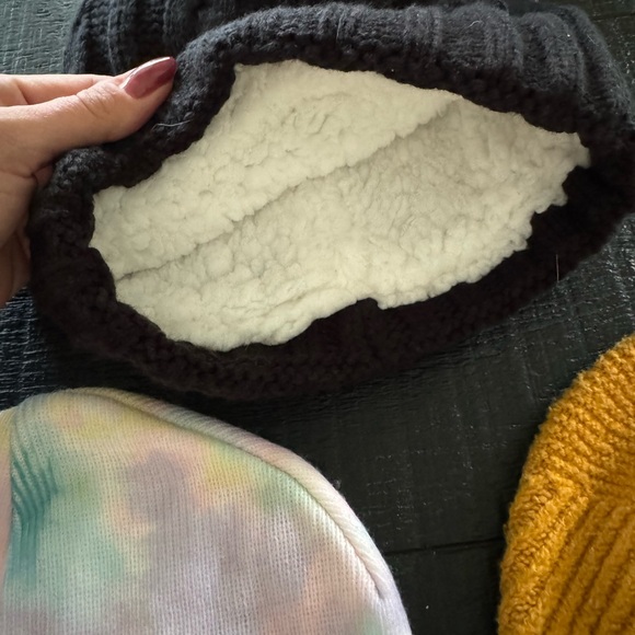 Lot of 3 Beanies - Alien UFO, black pom pom, & mustard Forever 21 & Hot Topic - Picture 3 of 3